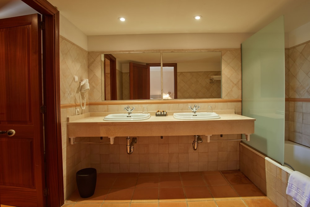 

Napoli - Llucmajor - Hotel Rural Es Riquers