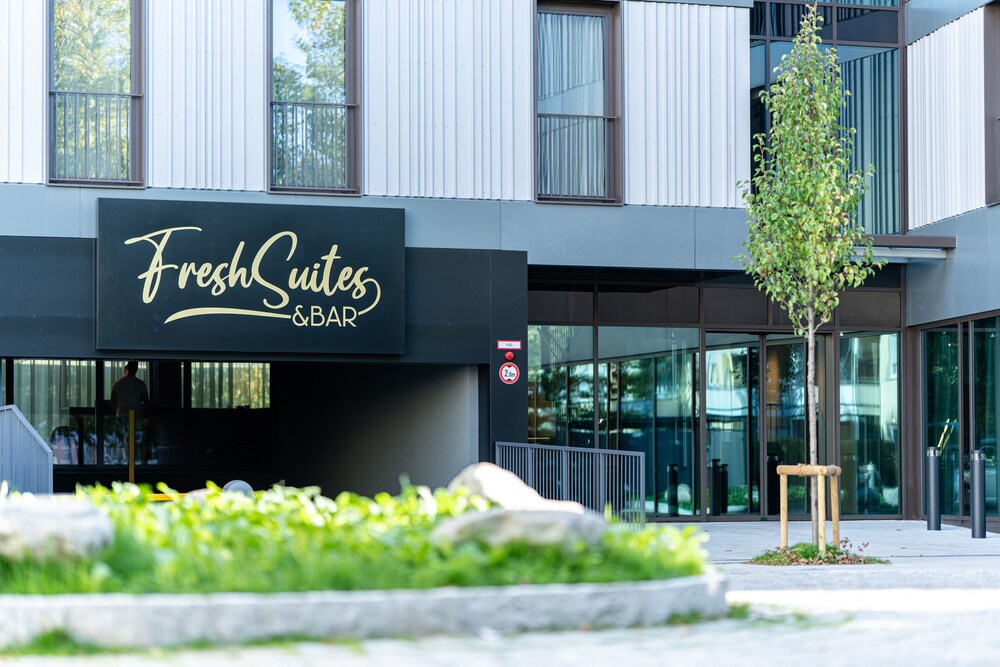 

Roma - Dachau - FreshSuites & Bar