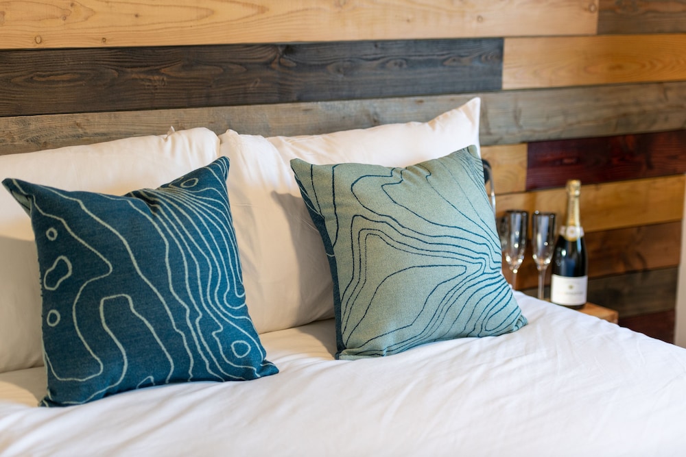 

Bari - Fort William - The Base Camp Hotel, Nevis Range