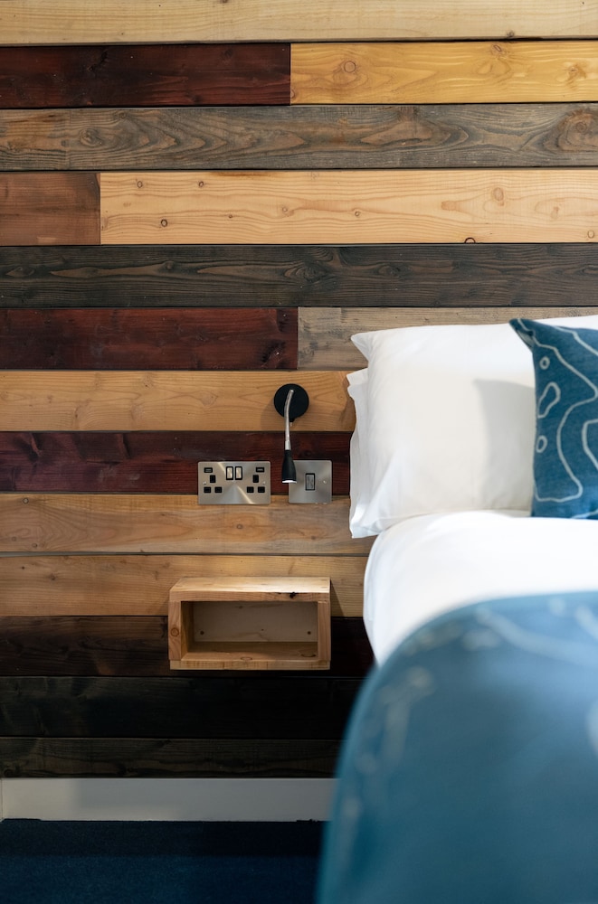 

Verona - Fort William - The Base Camp Hotel, Nevis Range