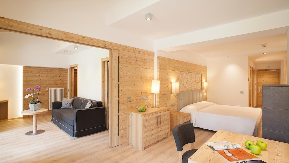 

Napoli - Pinzolo - Hotel Europeo Alpine Charme & Wellness