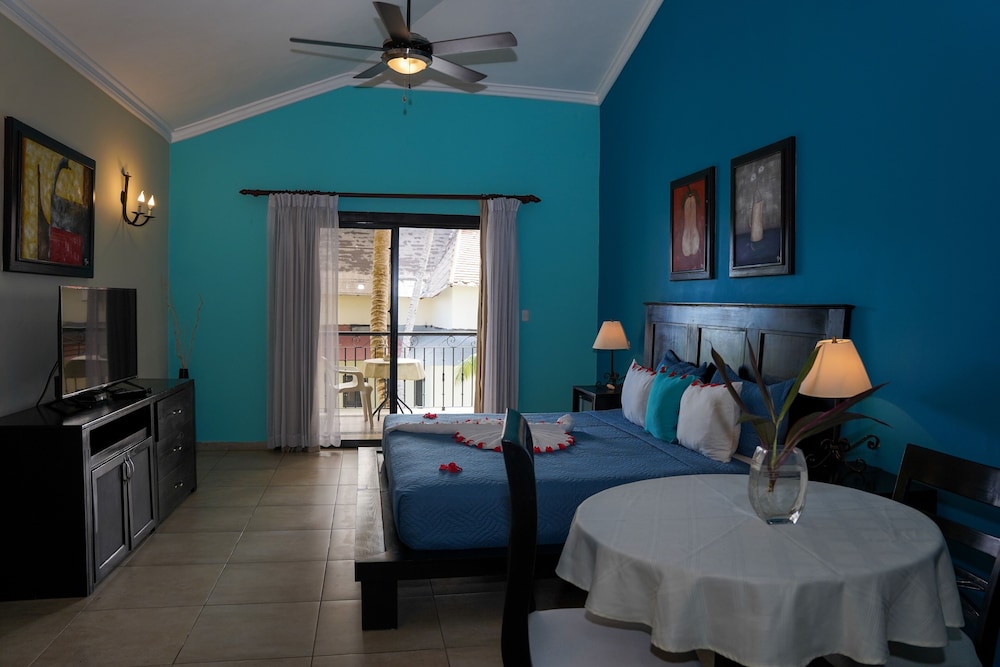 

Napoli - Punta Cana - The MT Hotel