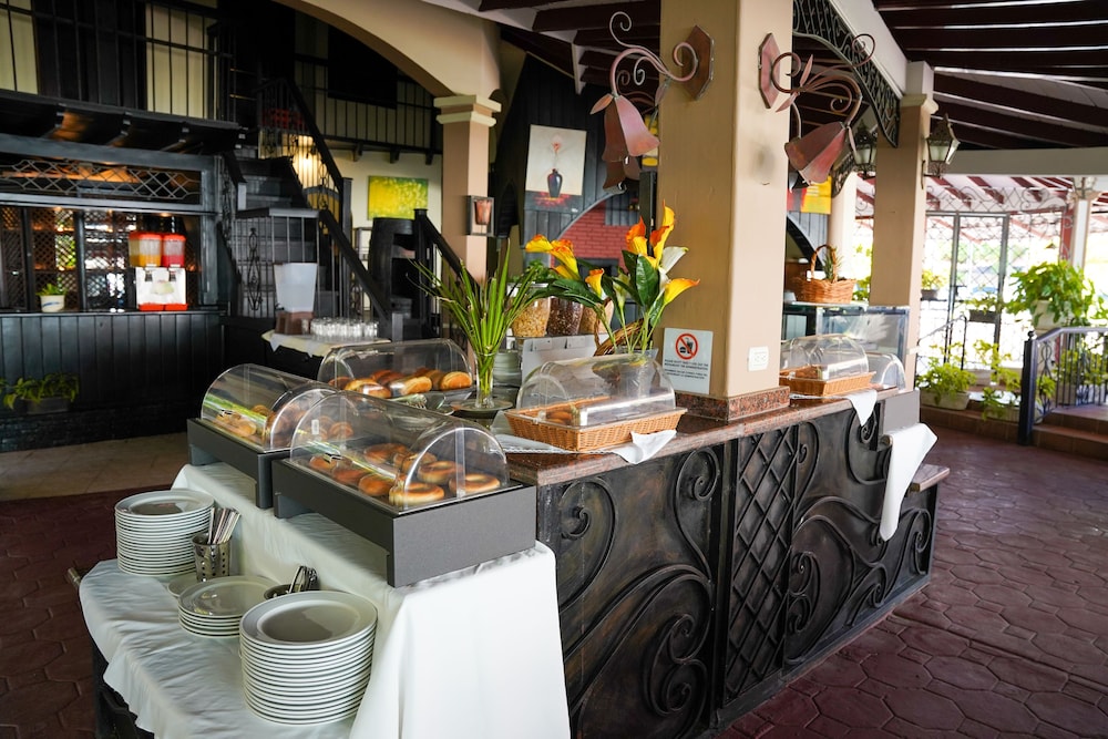 

Bari - Bávaro - The MT Hotel