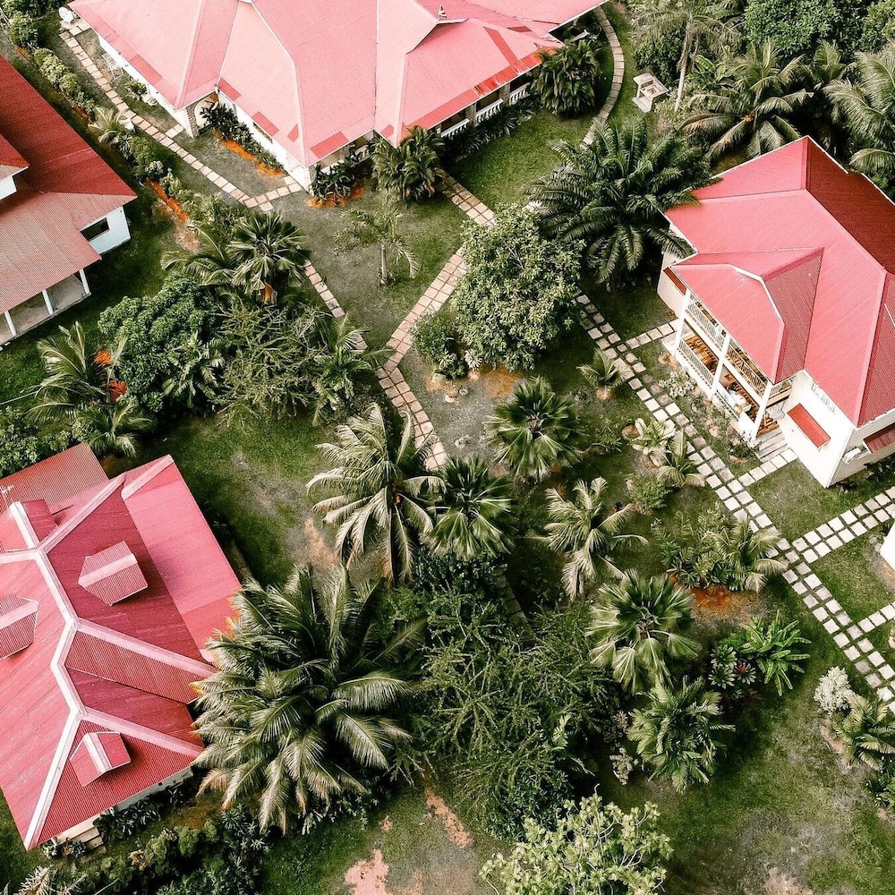 

Milano - Anse Volbert Village - villarafia
