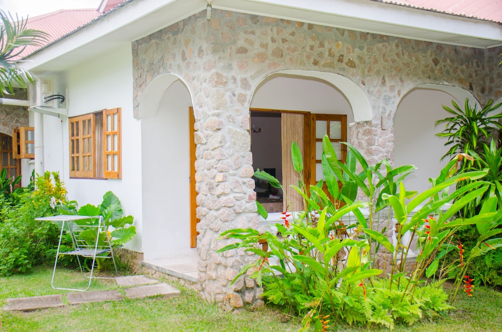 

Bari - Grand Anse, Isola di Praslin - villarafia