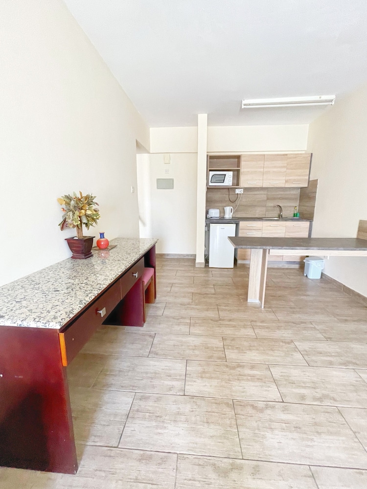 

Milano - Pyla - Antonis G. Hotel Apartments