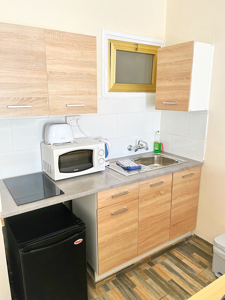 

Bologna - Larnaca - Antonis G. Hotel Apartments