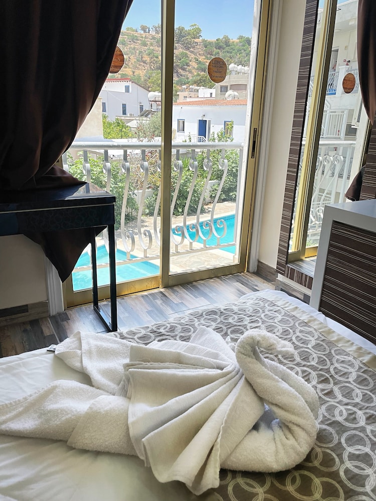 

Bologna - Pyla - Antonis G. Hotel Apartments