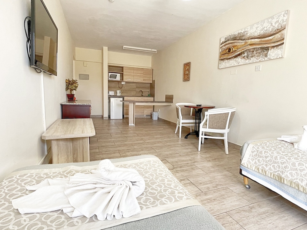 

Roma - Pyla - Antonis G. Hotel Apartments