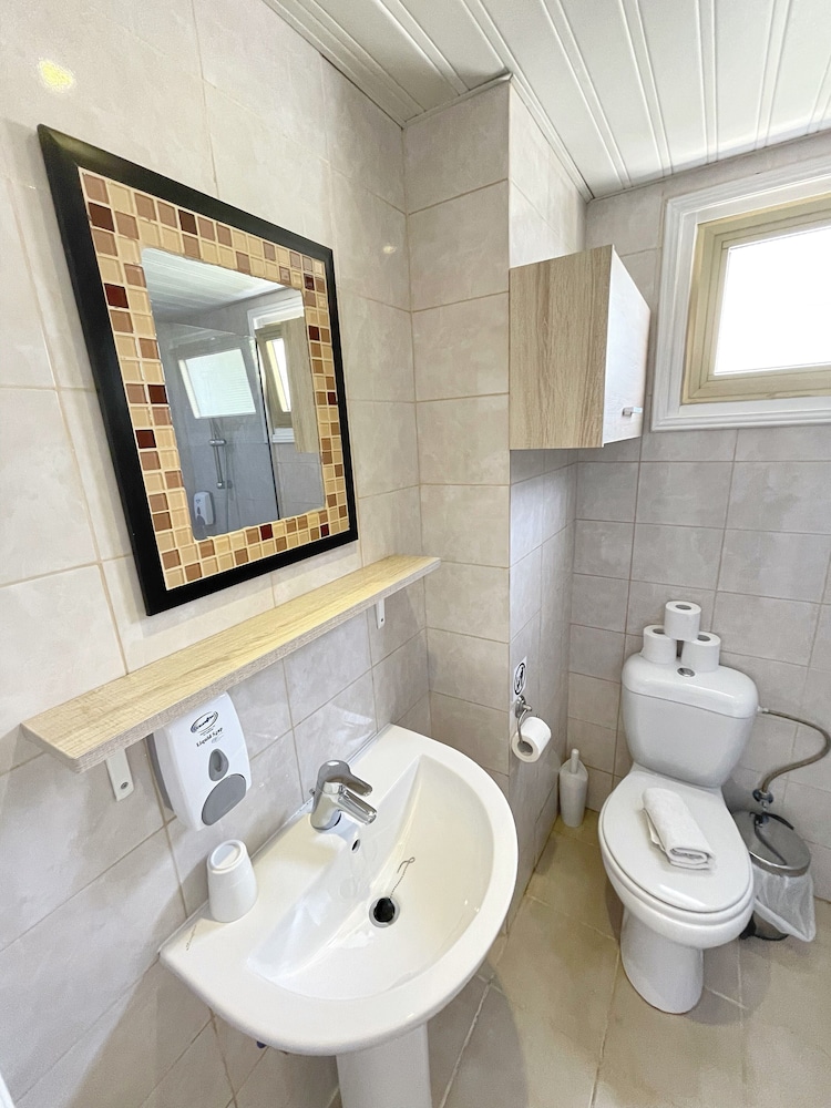 

Roma - Pyla - Antonis G. Hotel Apartments