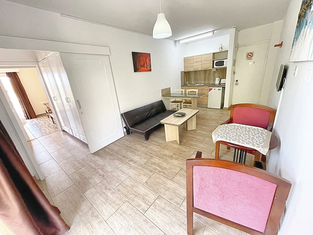 

Roma - Pyla - Antonis G. Hotel Apartments