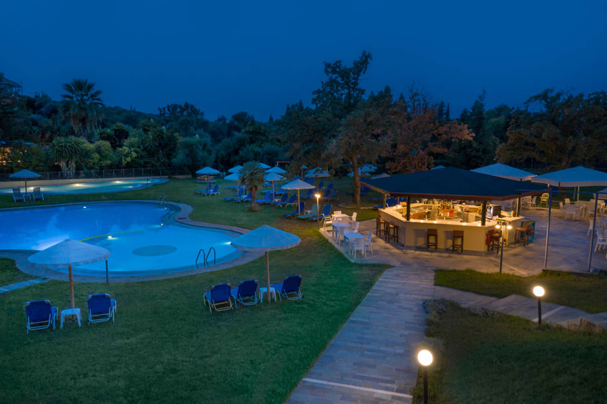 

Roma - Perítheia - Century Resort