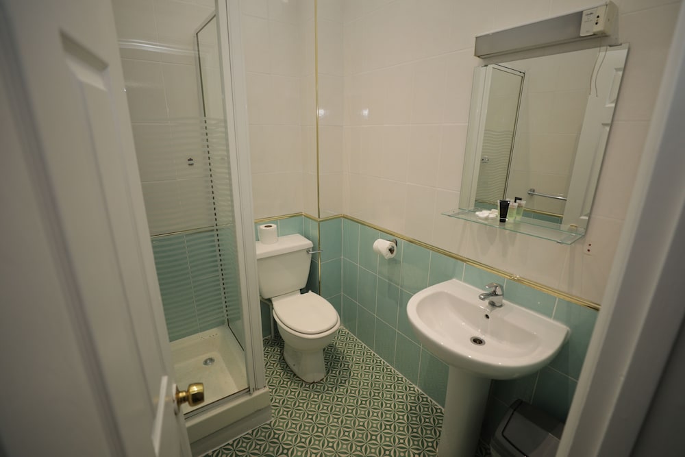 

Roma - Edgware - Golders Park Hotel