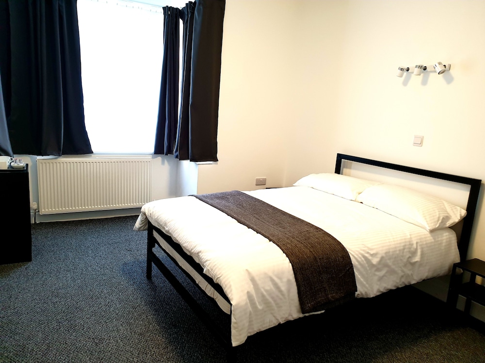 

Trieste - Barking - Wanstead Hotel
