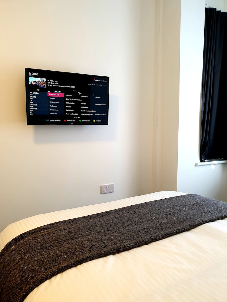 

Napoli - Woodford Green - Wanstead Hotel