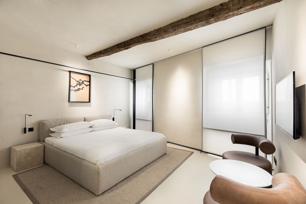 

Milano - Roma - Hotel Scenario