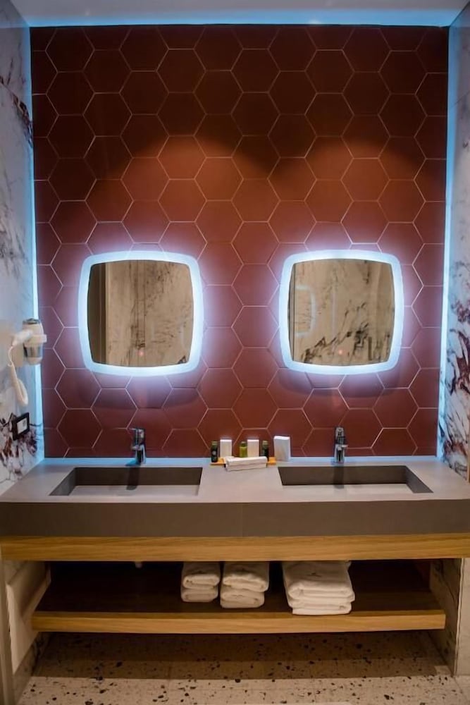 

Roma - Plazhi San Pietro - Elite Bay Hotel Lalez Durres
