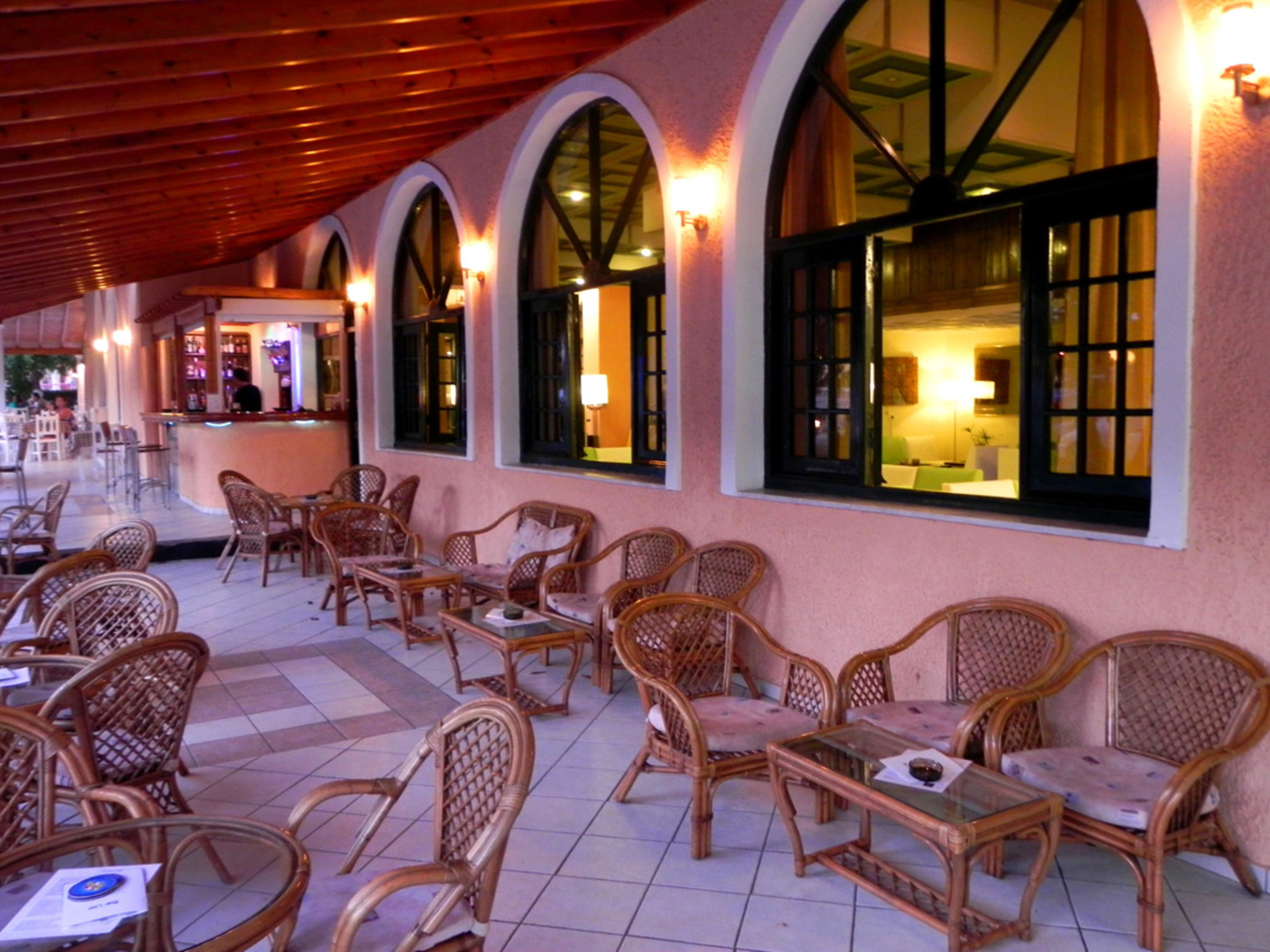 

Milano - Achílleion - Alkionis Hotel
