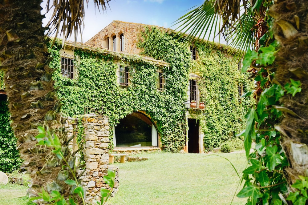 

Bari - Begur - Mas Salvi Country Boutique Hotel