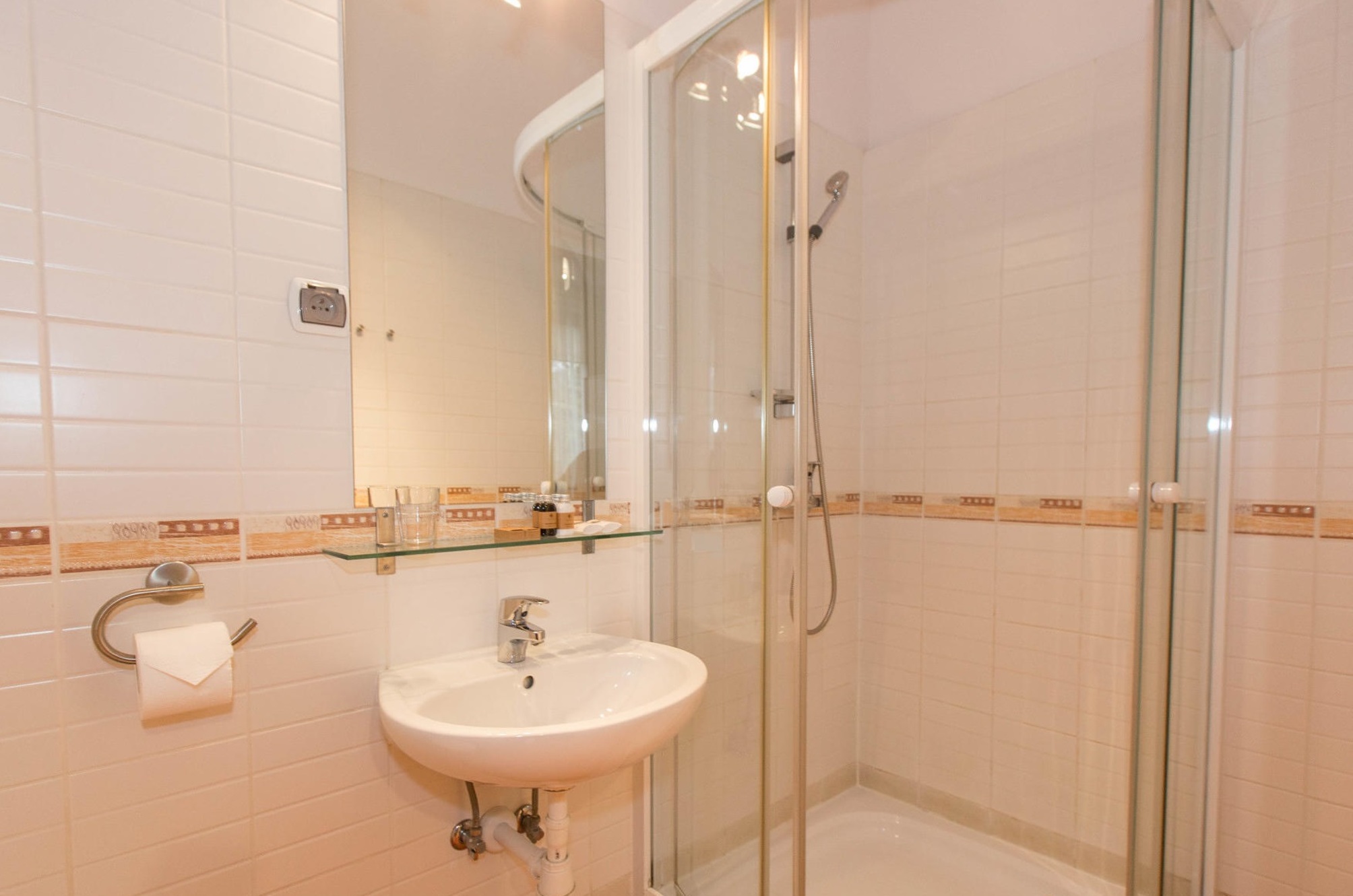 Standard quad room