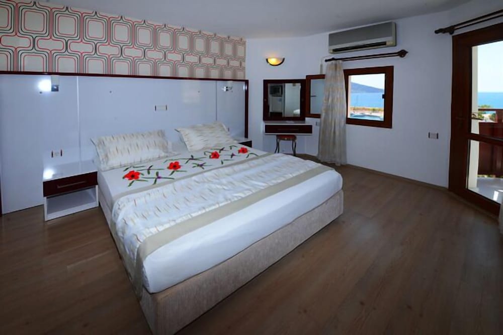 

Milano - Kalkan - Hotel Pirat