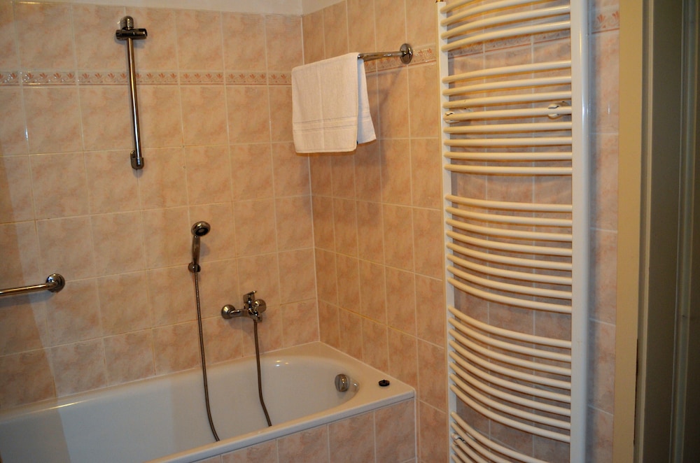 

Roma - Karlovy Vary - Hotel Petr