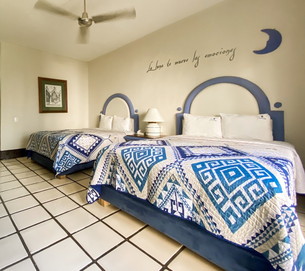 

Roma - Marina Vallarta - Puerto de Luna Pet Friendly & Family Suites Hotel