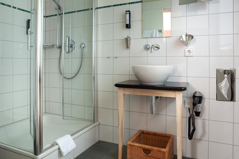 

Bari - Kehl am Rhein - Romantikhotel Rebstock art & design