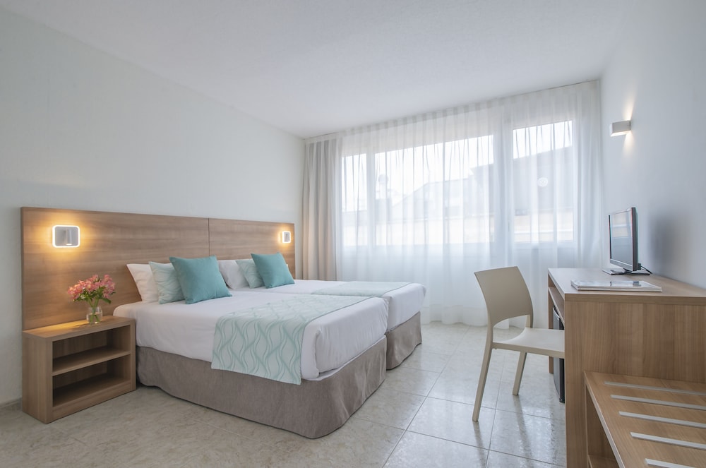 

Napoli - Tossa de Mar - Hotel Lloret Santa Rosa by Pierre & Vacances