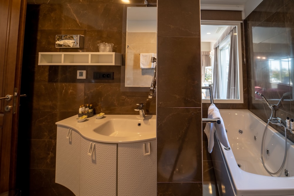 

Roma - Novigrad - Wine Residence Cattunar