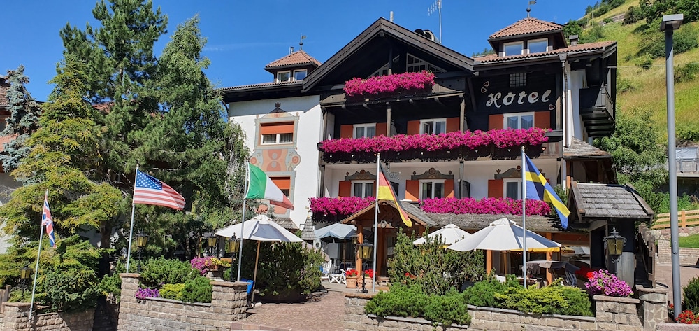 

Bologna - Ortisei - Villa Martha Vintage Hotel-B&B