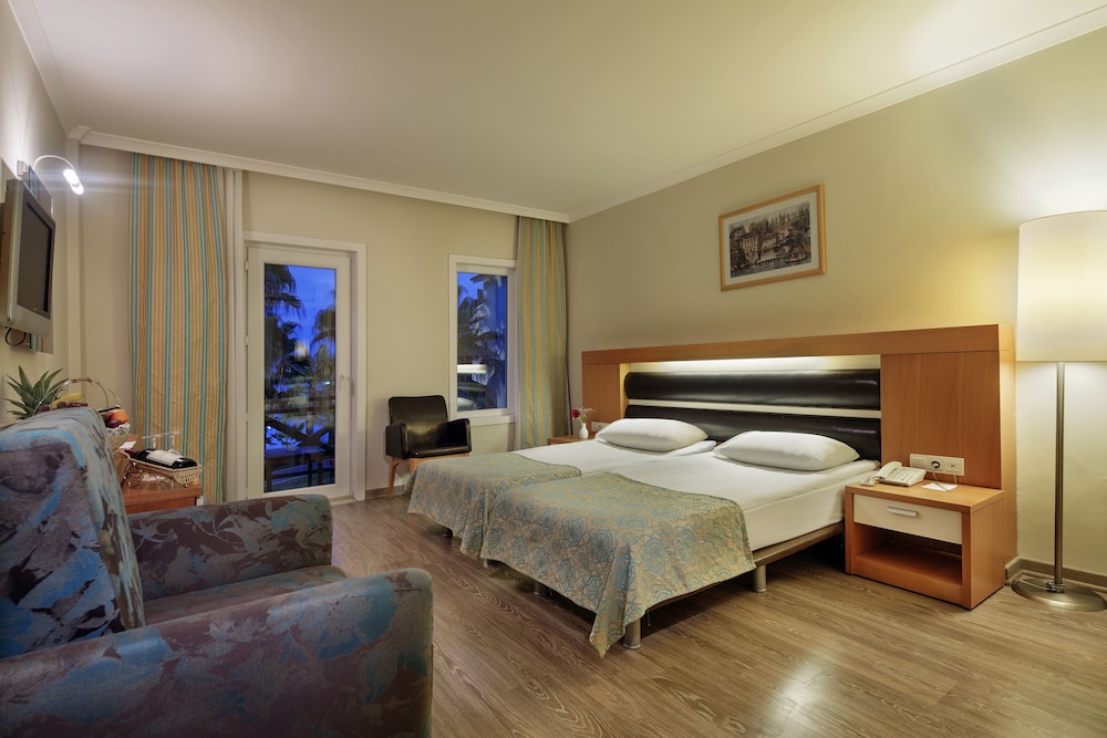 

Verona - Kemer - Crystal Flora Beach Resort - Ultimate All Inclusive