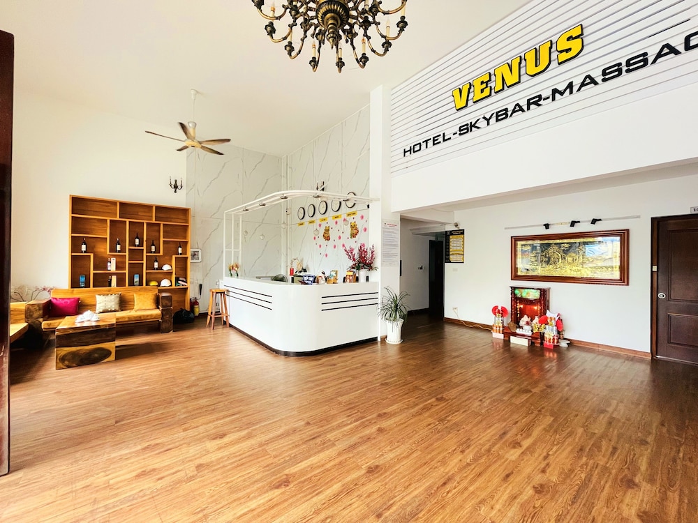 

Roma - Phu Quoc Island - Venus Hotel - Massage & Sky Bar