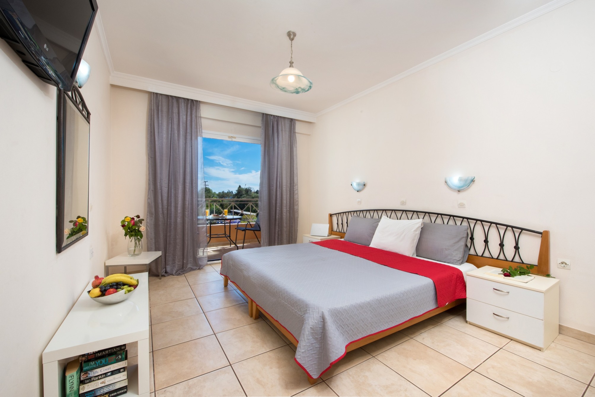 

Milano - Lefkímmi (Corfu) - Kavos Plaza Hotel