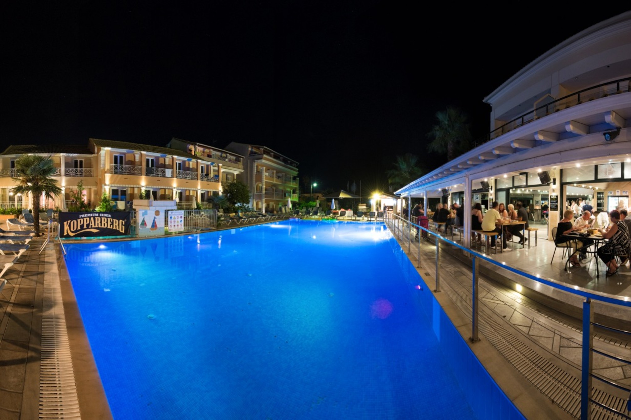 

Milano - Lefkímmi (Corfu) - Kavos Plaza Hotel