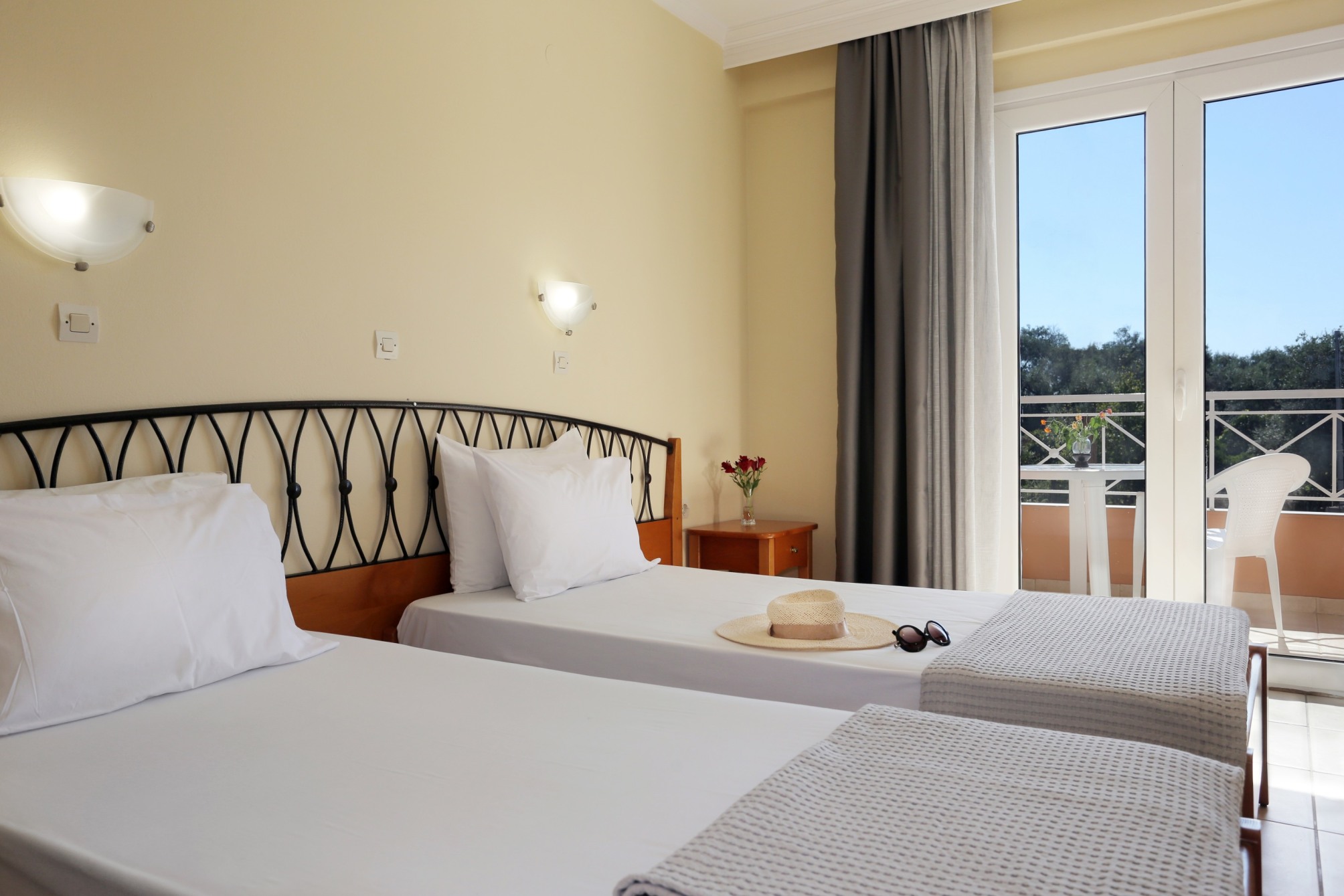 

Milano - Corfù, Isole Greche - Kavos Plaza Hotel