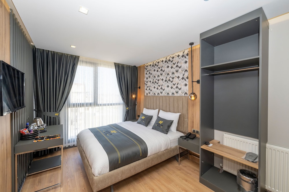 

Cagliari - Istanbul - Heaven Inn Airport Hotel