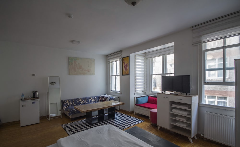 

Bologna - Istanbul - PUHU OTEL