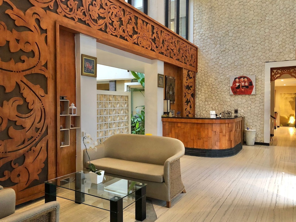 

Palermo - Denpasar - Swiss-Belinn Seminyak