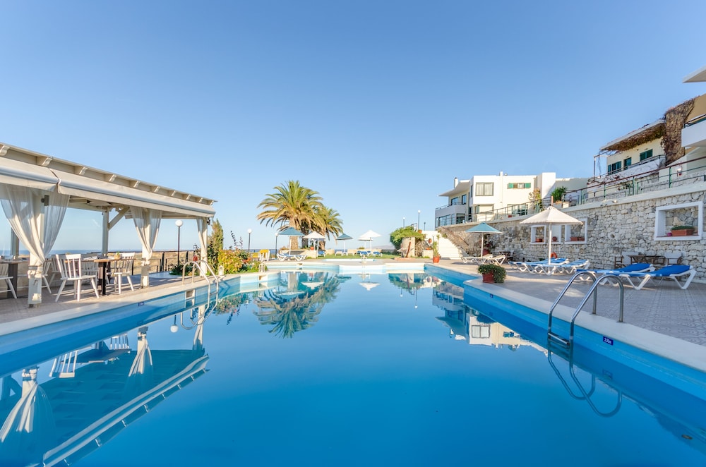 

Trieste - Agia Pelagia - Creta - Pela Mare Hotel
