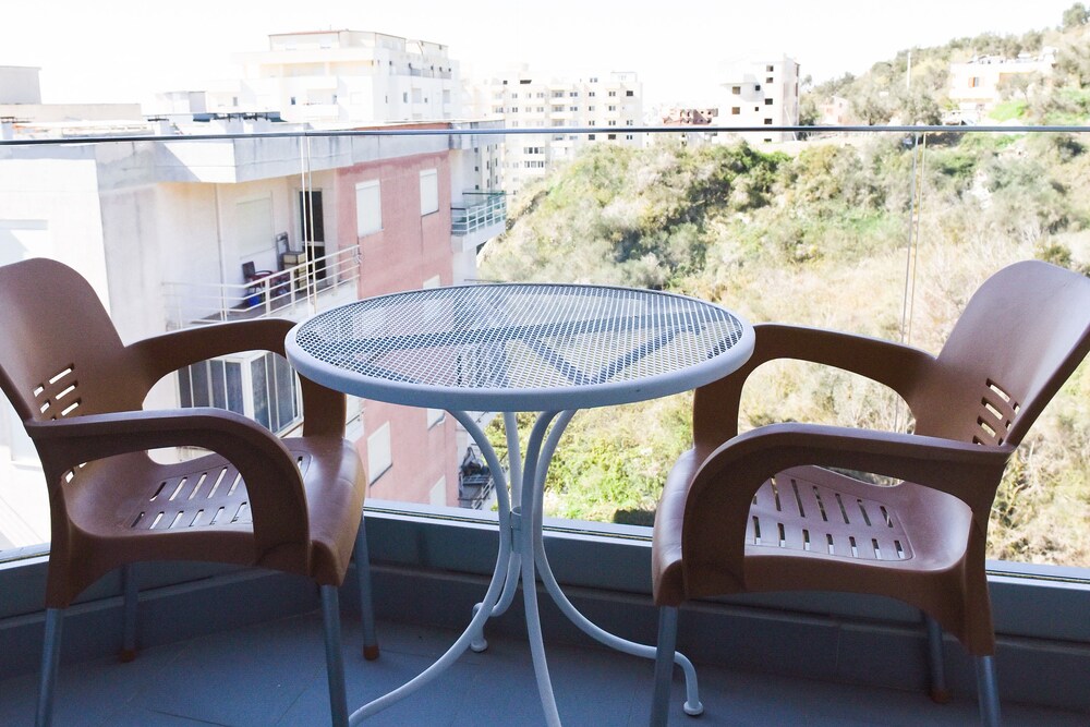 

Catania - Durrës - Olivia's Hill Resort