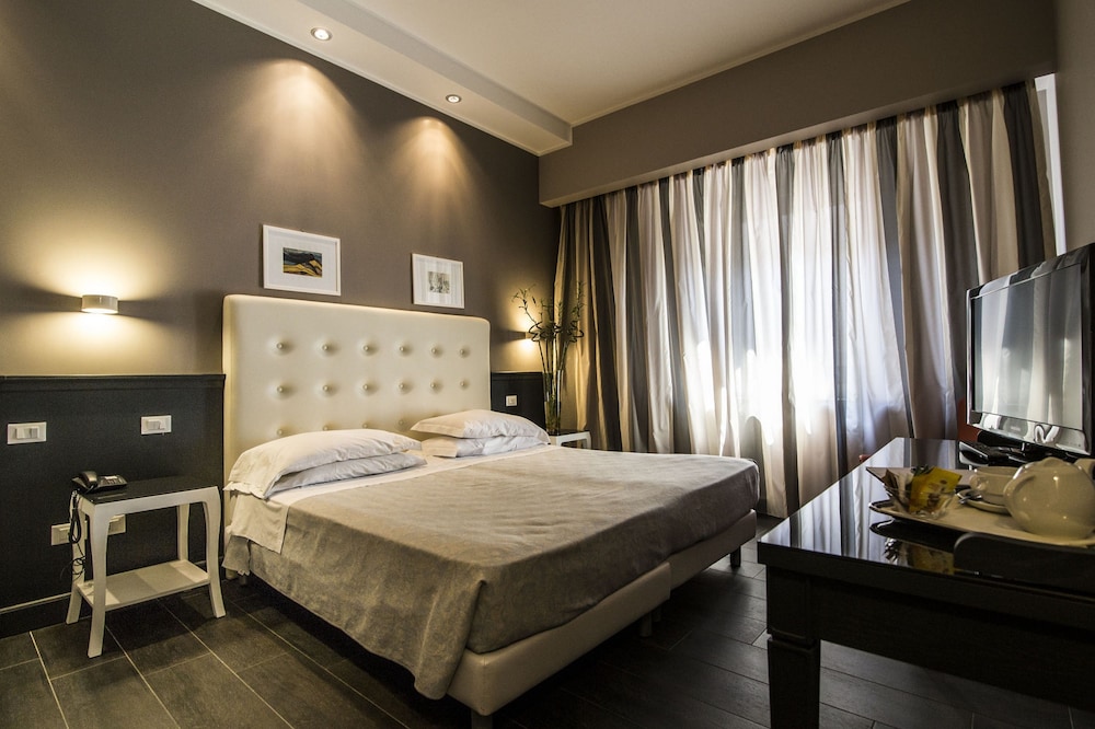 

Venezia - Palermo - Hotel Mediterraneo