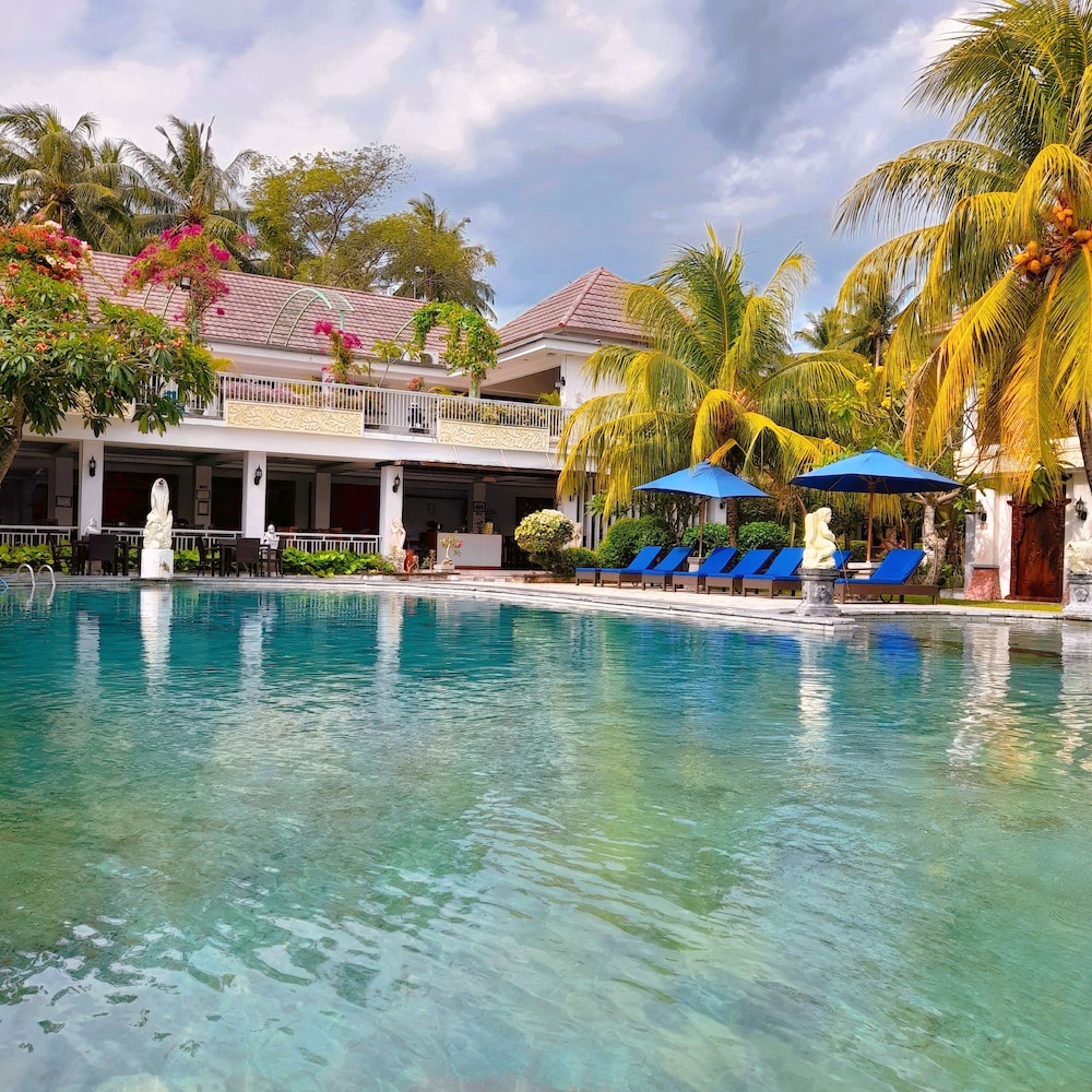 

Milano - Senggigi - Puri Saron Senggigi Hotel