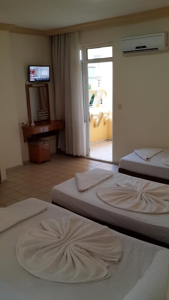 

Firenze - Kemer - Caner Hotel