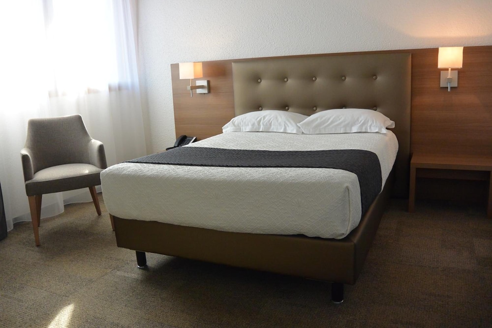 

Trieste - Lione - KYRIAD LYON EST - Genas Eurexpo