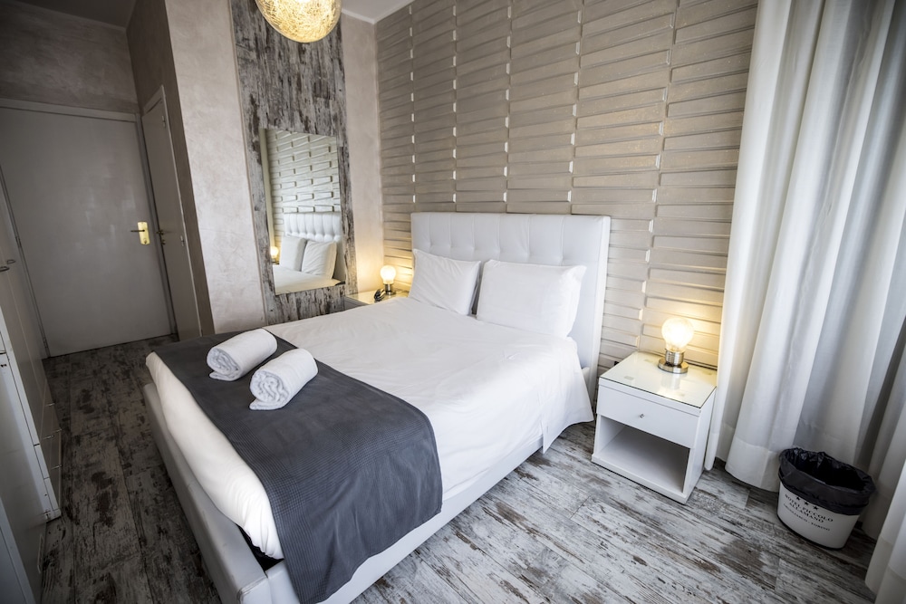 

Catania - Rivoli - Piccolo Hotel Allamano