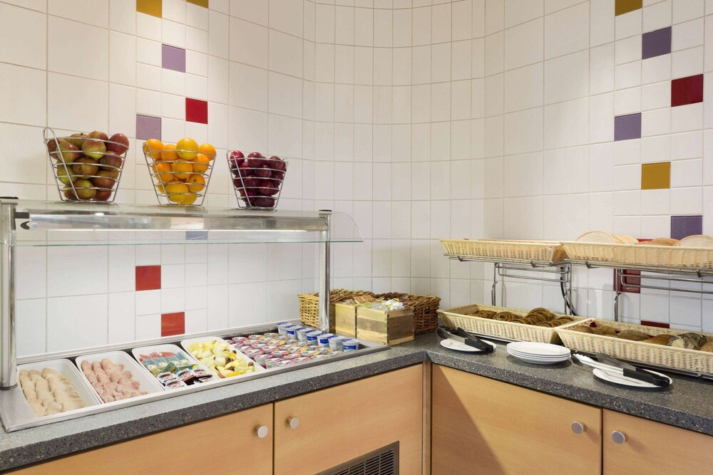 

Milano - Edgware - Ramada By Wyndham London North M1