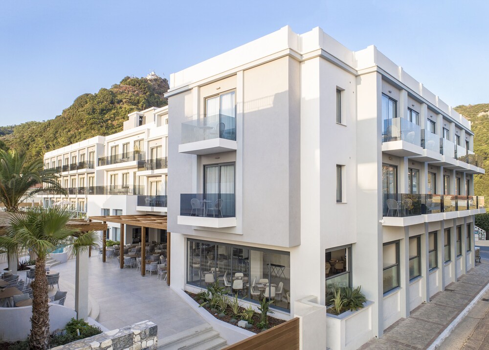 

Milano - Karlovassi - Samian Mare Hotel, Suites & Spa