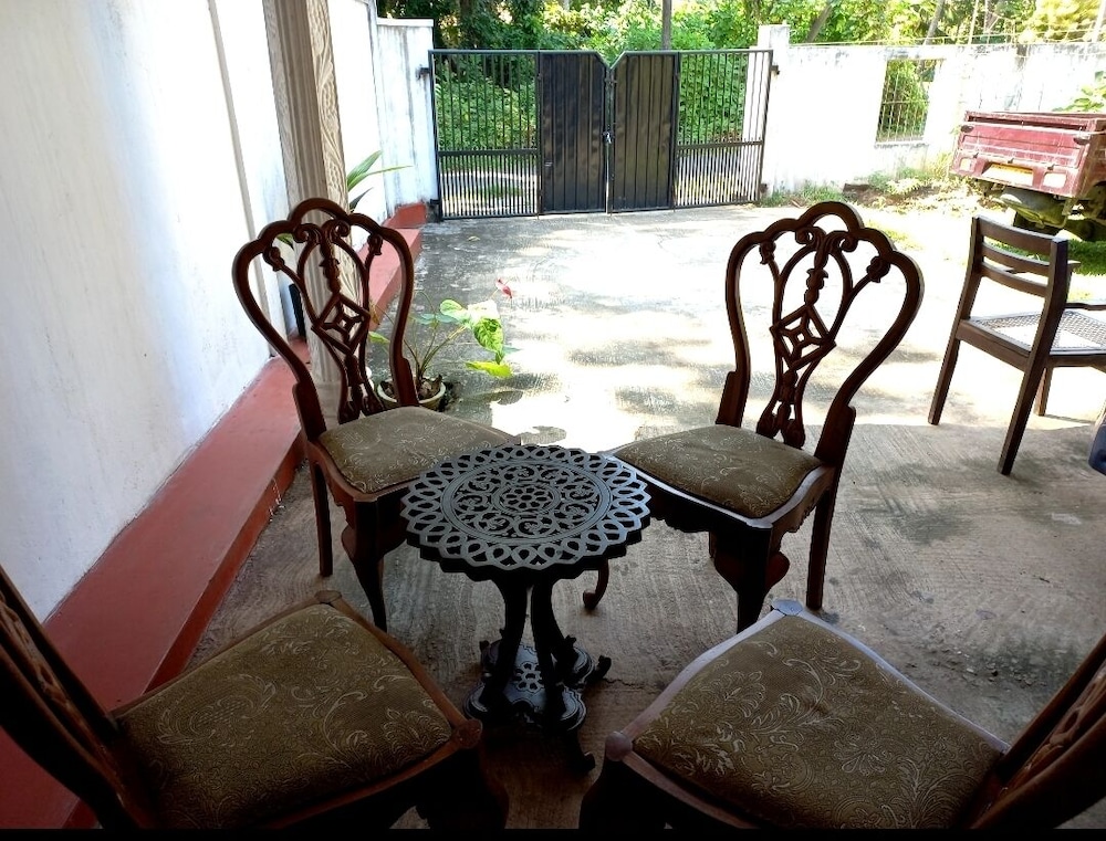 

Napoli - Beruwala - Indra Sisila Villa Bentota