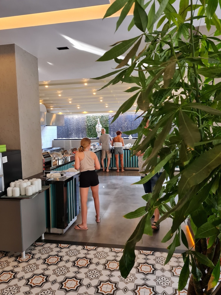 

Bologna - Alanya - May Flower Apart Hotel